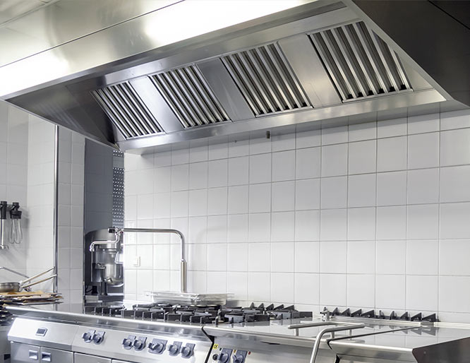 Limpieza de campanas, filtros y cocinas industriales en Barcelona para restaurantes, hoteles, bares, hospitales, colegios