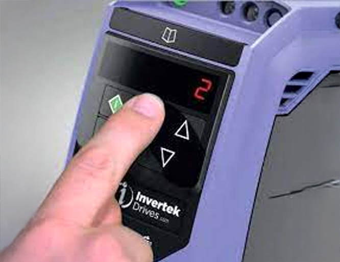 Variadores de frecuencia para sistemas de ventilación y extracción de humos para restaurantes, hoteles, hospitales, colegios hostelería en Barcelona